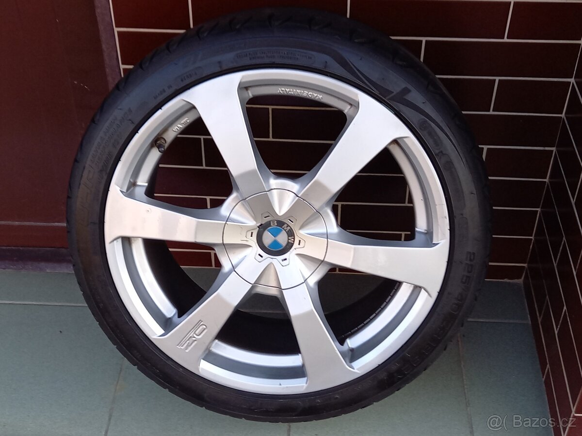 Prodám 4 kusy kol OZ 5x120, R18.