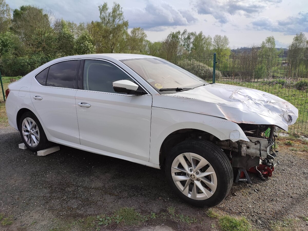 Octavia IV-dveře boční PP, PZ, kufrové, zadní nár. S9R/2Y2Y