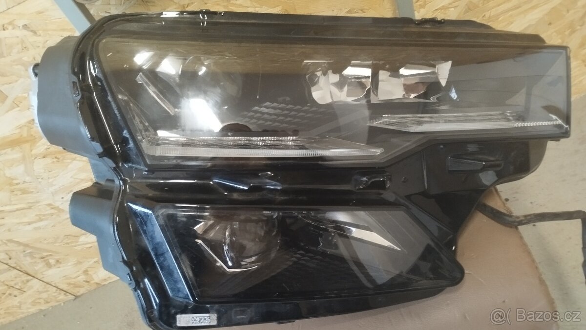 Pravé světlo Škoda karoq Crystal lighting lift
