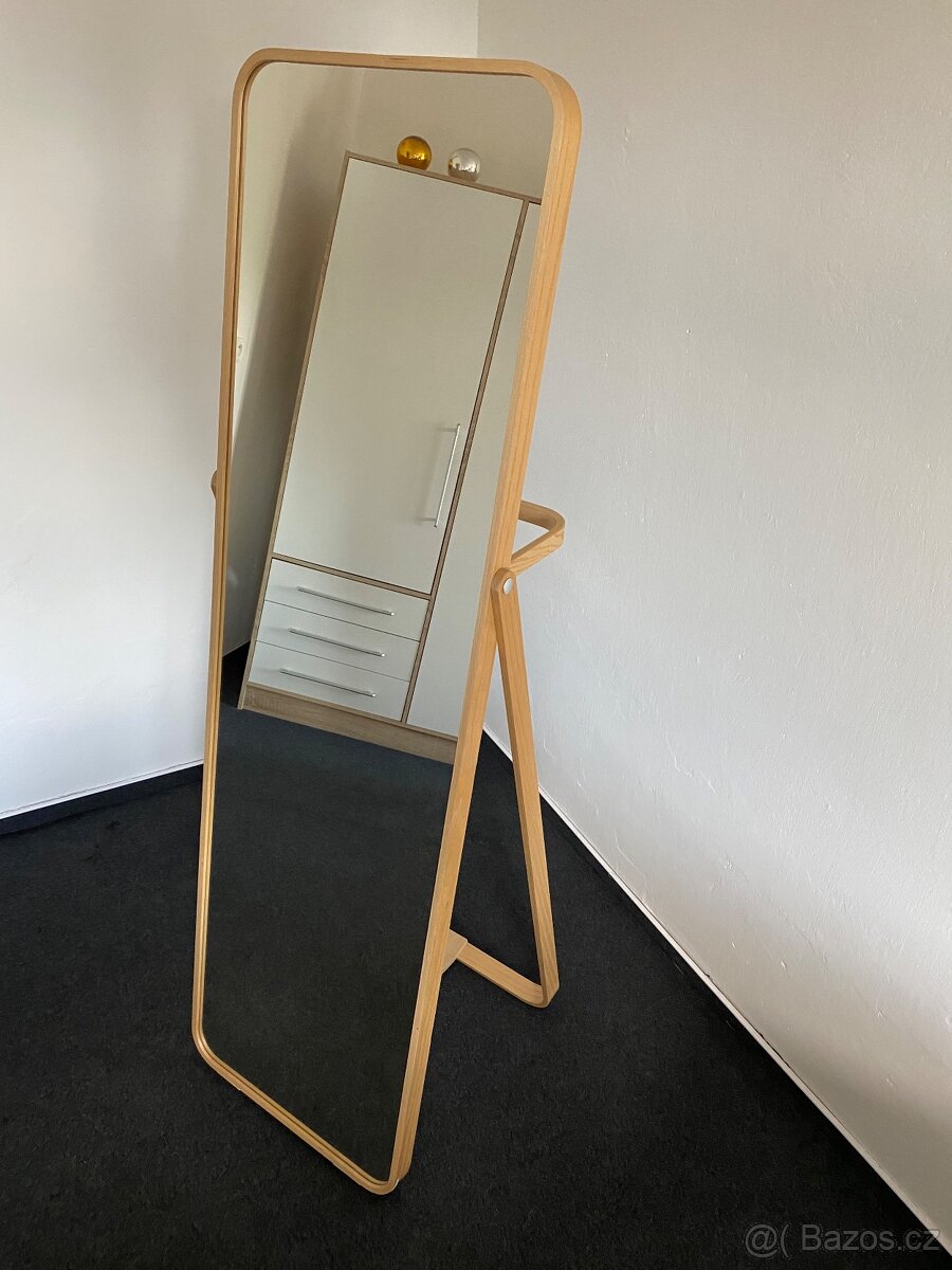 Zrcadlo IKEA
