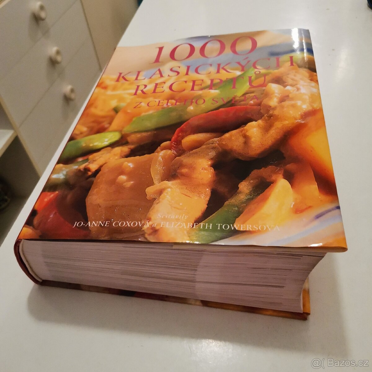 Kuchařka - 1000 klasických receptů z celého světa