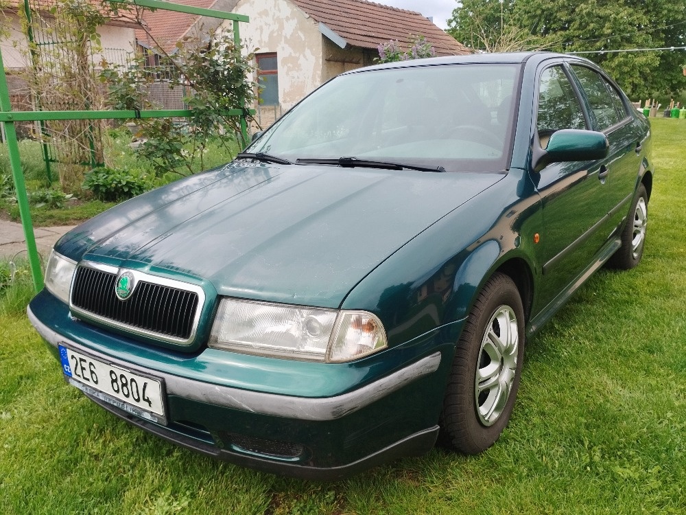 Škoda Octavia 1 Liftback 1.6 GLX 55 kW 1998