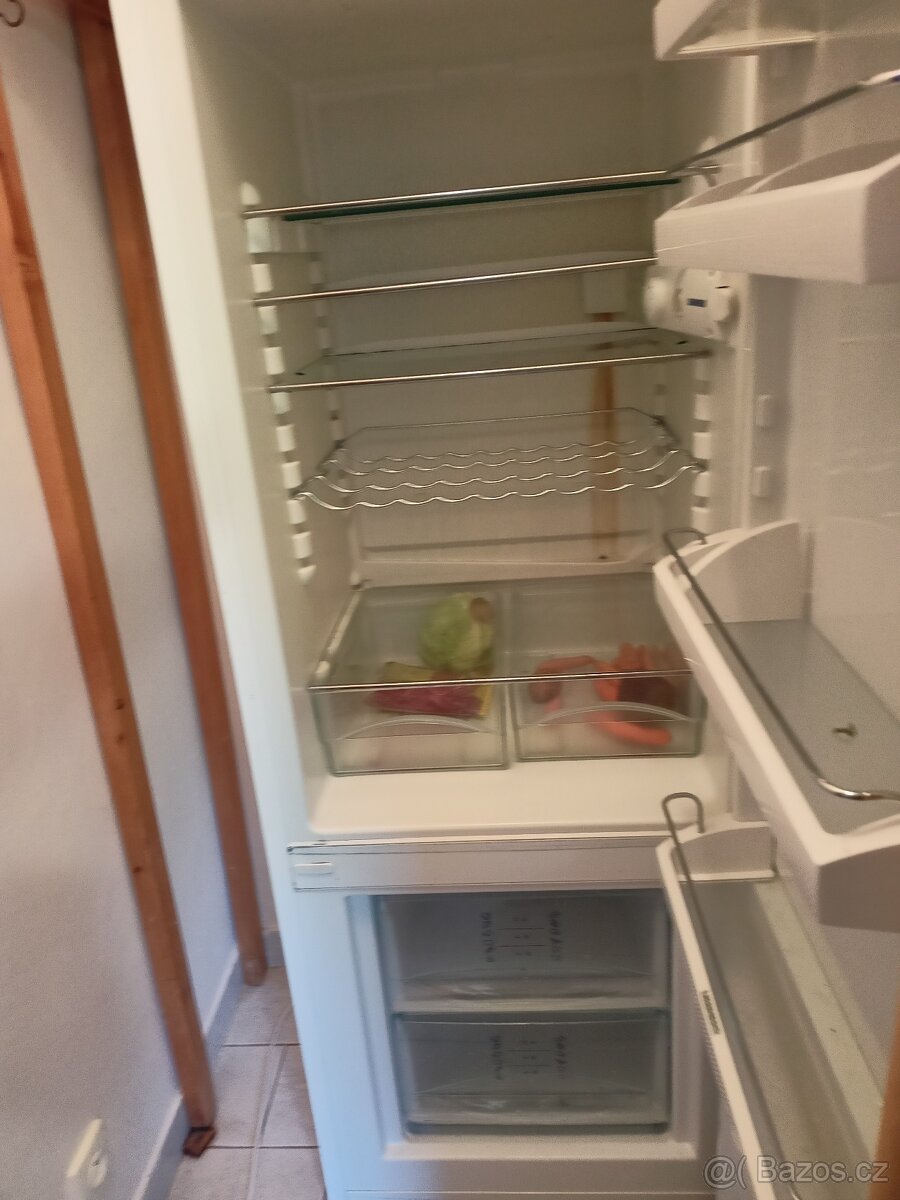 Lednice s mrazákem Liebherr