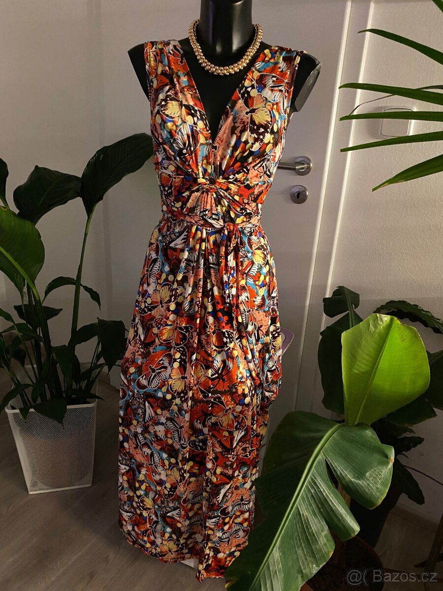 Zara kytickovane saty cervene bile cerne modre 38