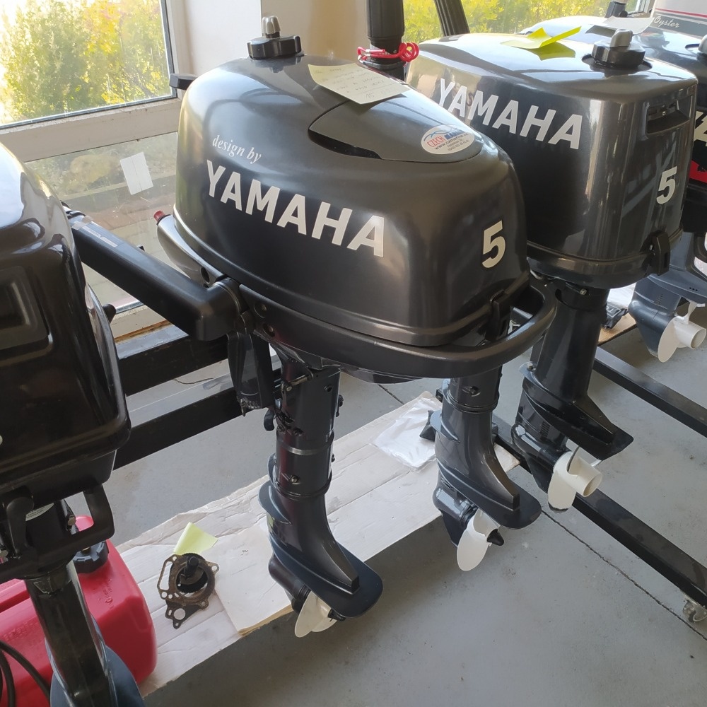 Lodní motor design by Yamaha F5 S