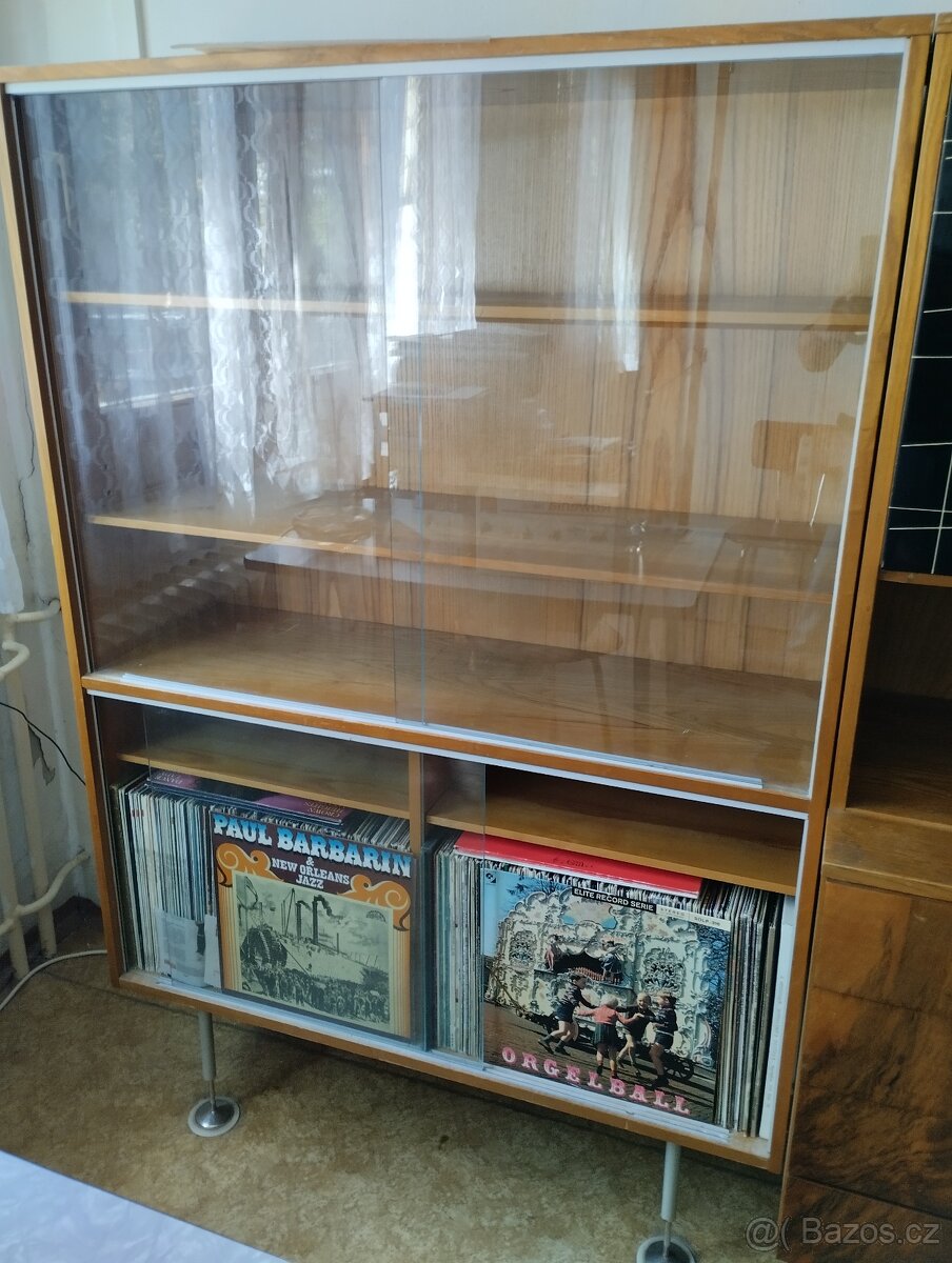Retro knihovna sekretář skříň šatník Jitona