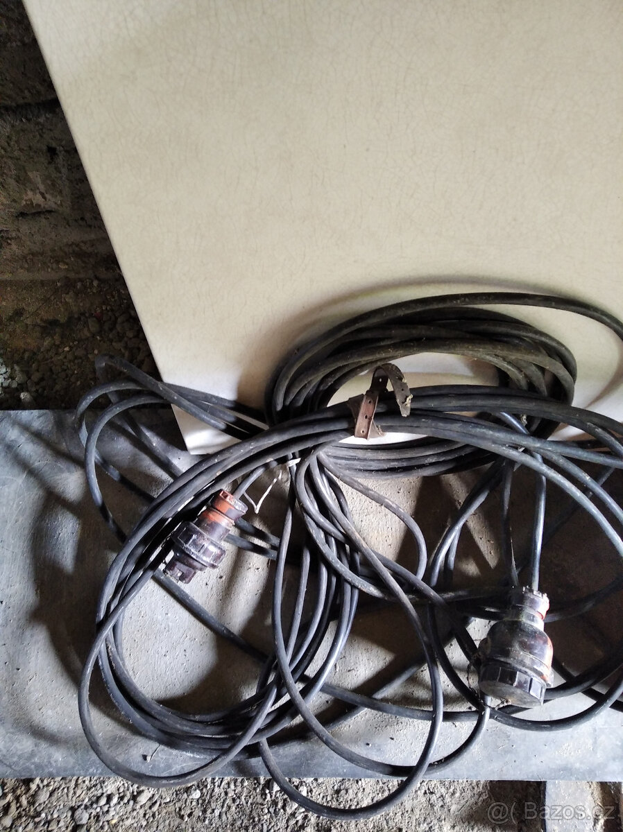 Prodlužovací elektrokabel