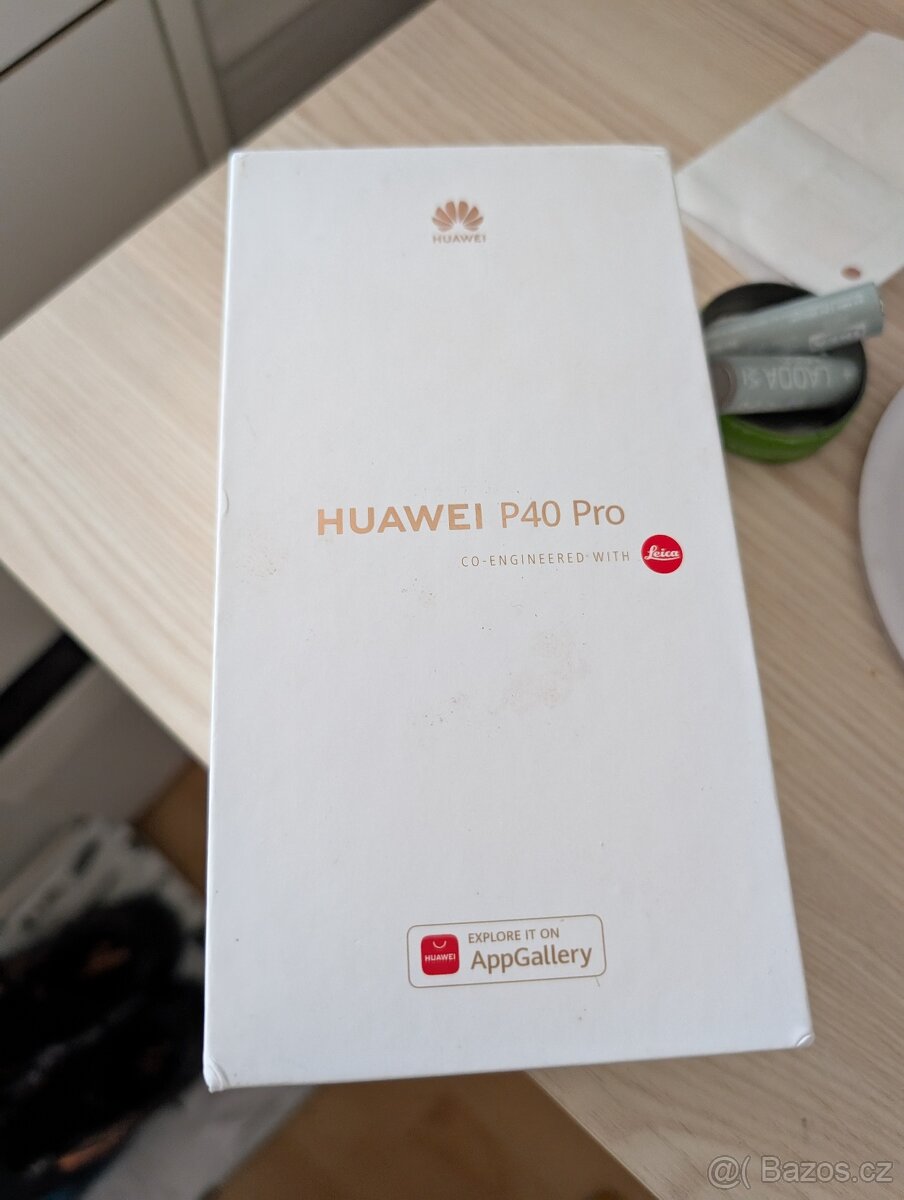 Krabička od Huawei P40 Pro