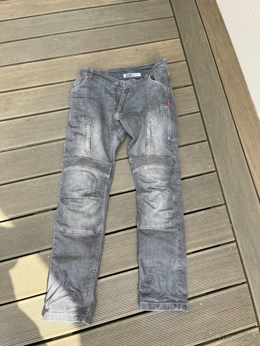 Bunda 4sr, jeans 4sr, boty Forma