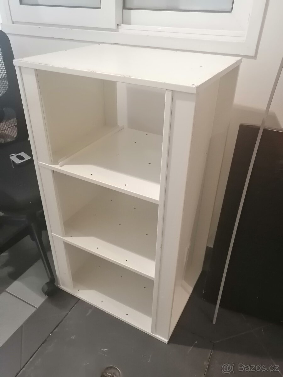 Prodám bílou skříňku