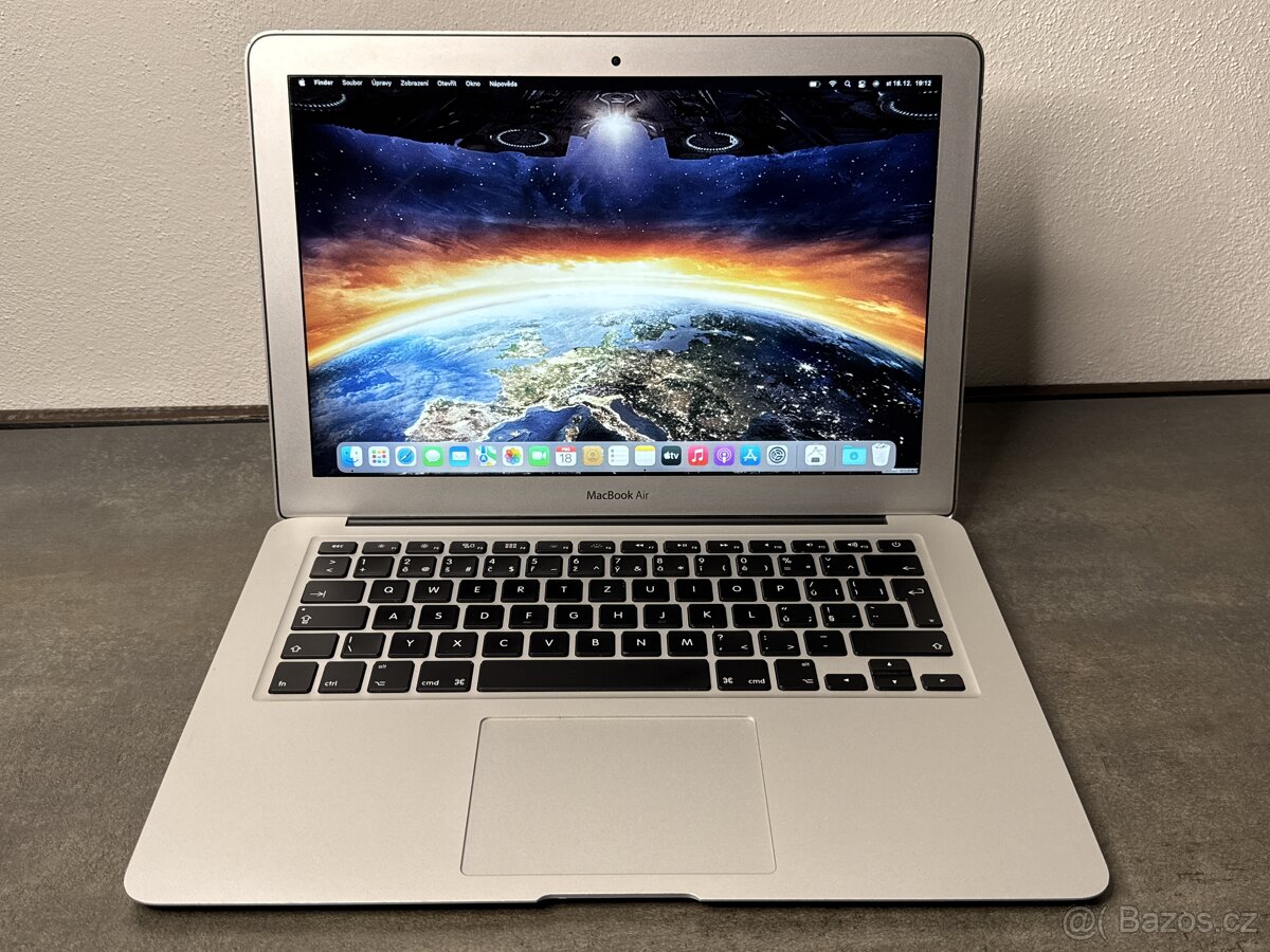MacBook Air 13" 2015 256GB / i5 / 8GB - DPH