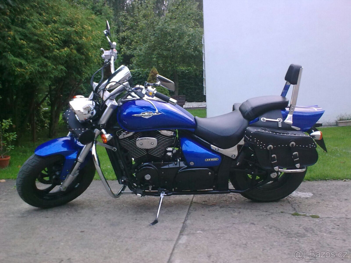 SUZUKI Intruder M 800