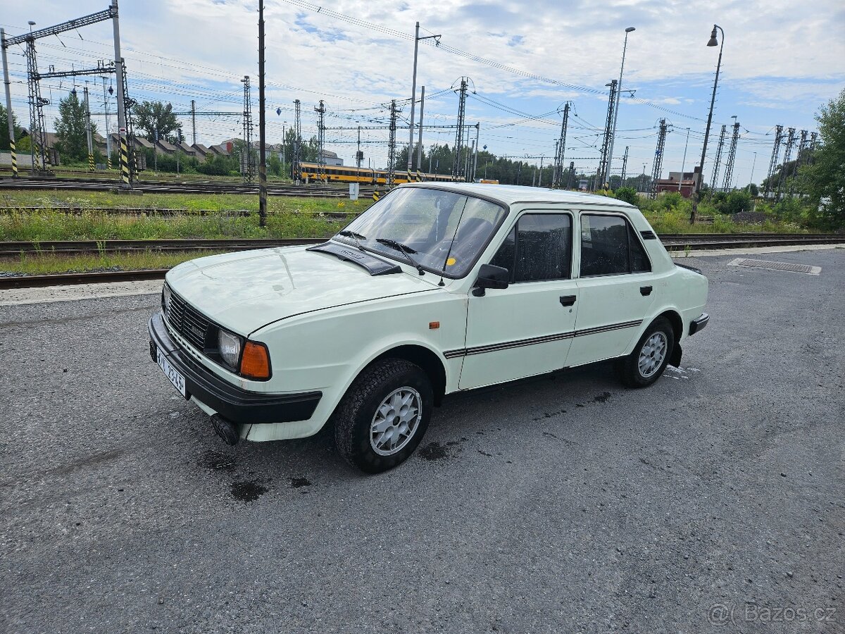 Škoda 105L – první registrace 1988, pojízdná, výborný základ