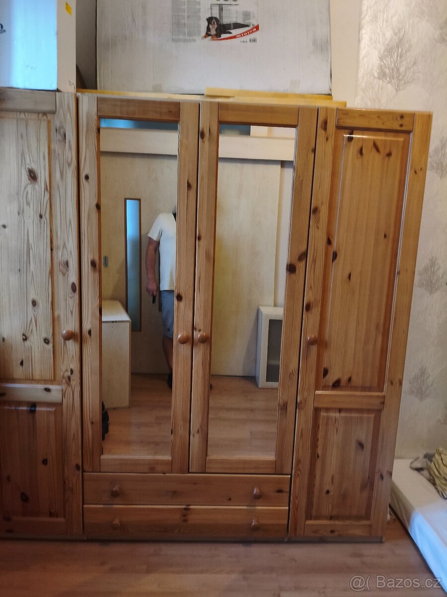 Z důvodu stěhování nabízím mnoho věcí z bytu