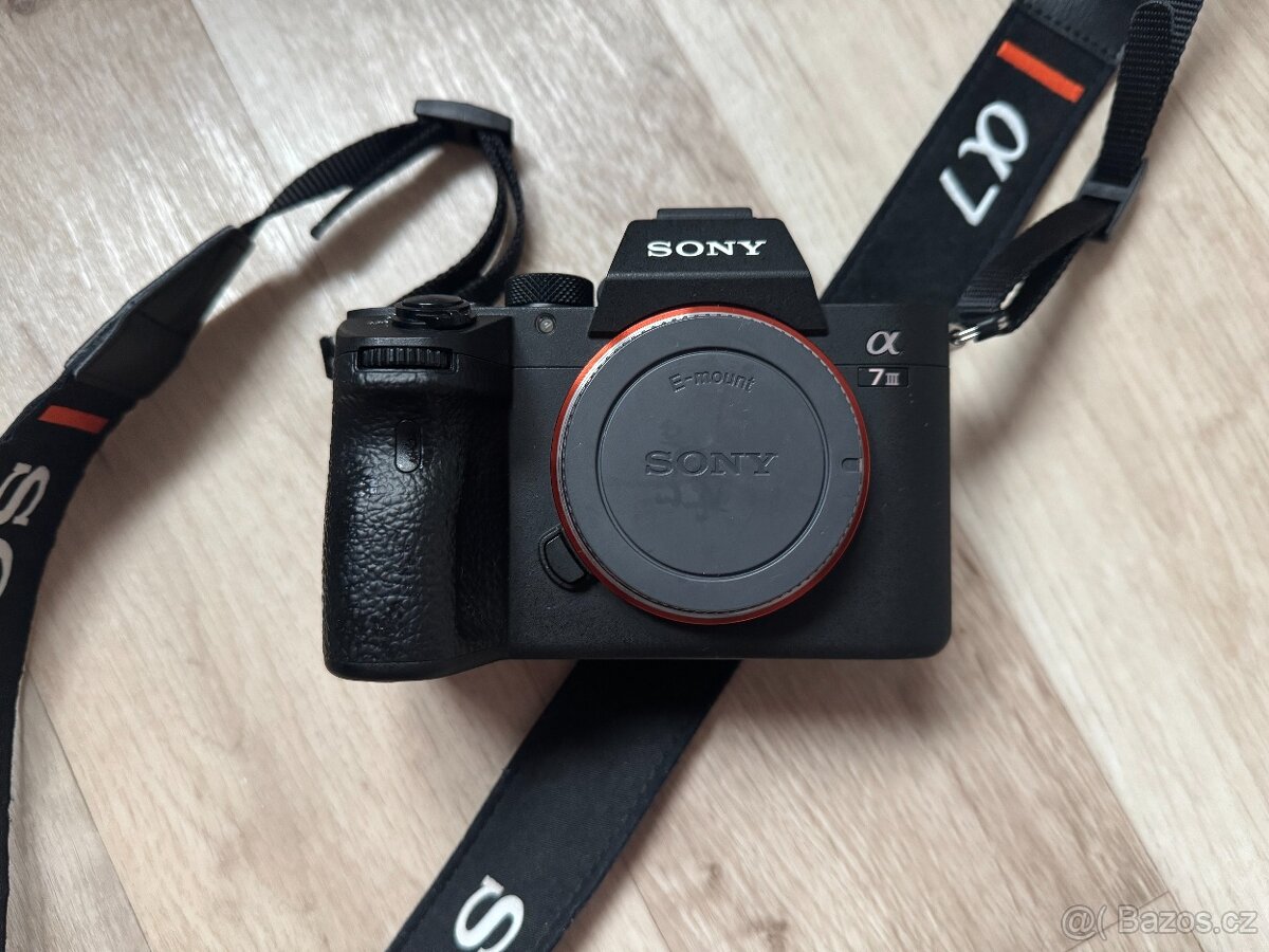Sony A7III, záruka