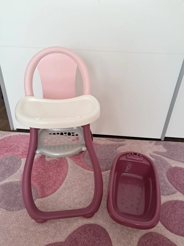Jídelní židlička pro panenku