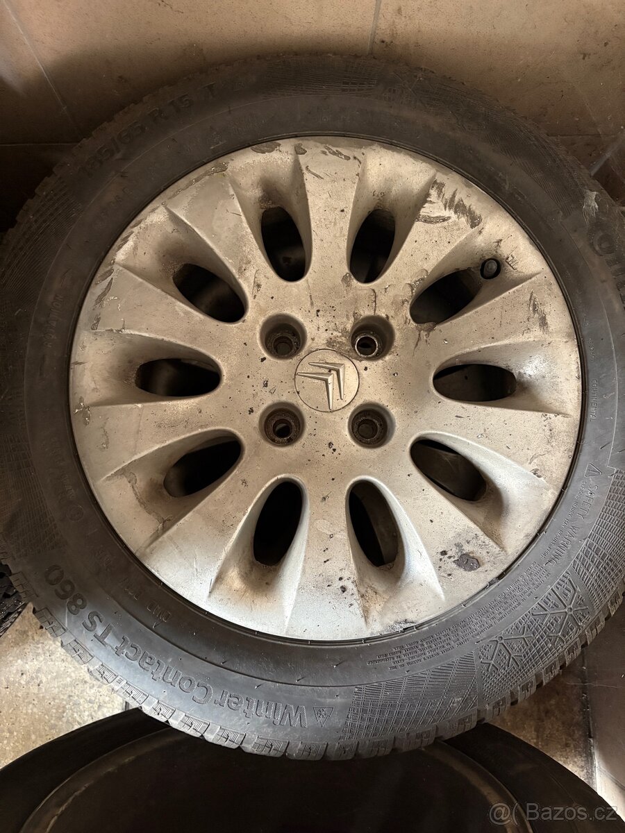 Prodám pneumatiky s disky 185/65 R15 T XL