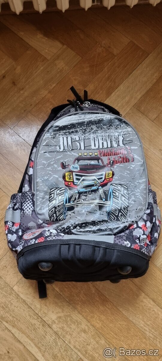 Ultra lehká školní aktovka - batoh STIL STREET