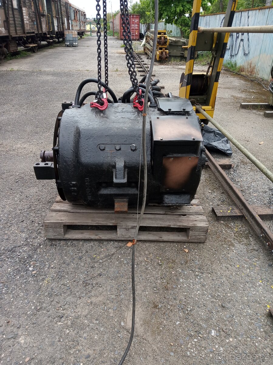 Trakční motor TE 004
