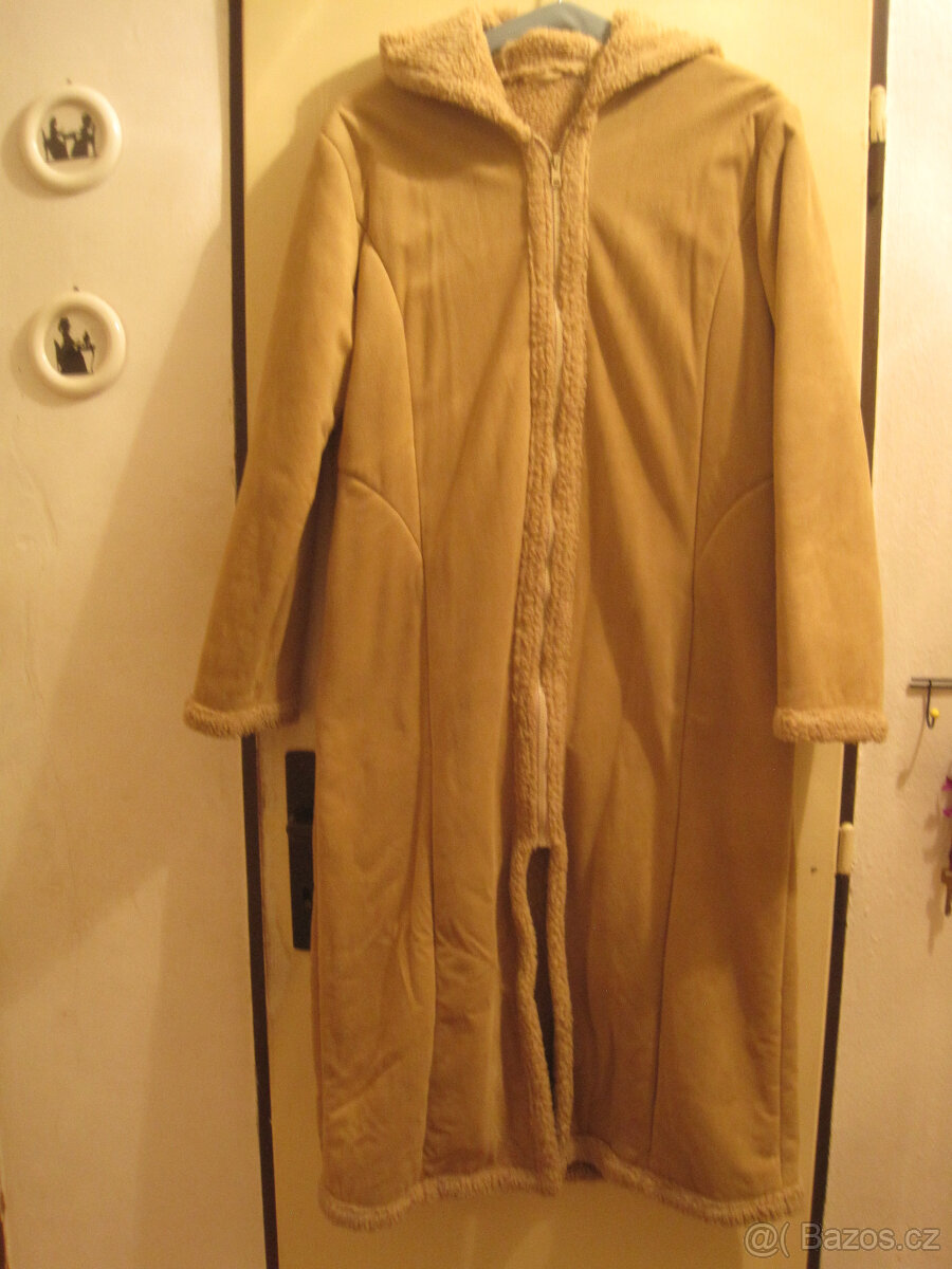 Velurový kabát - dlouhý