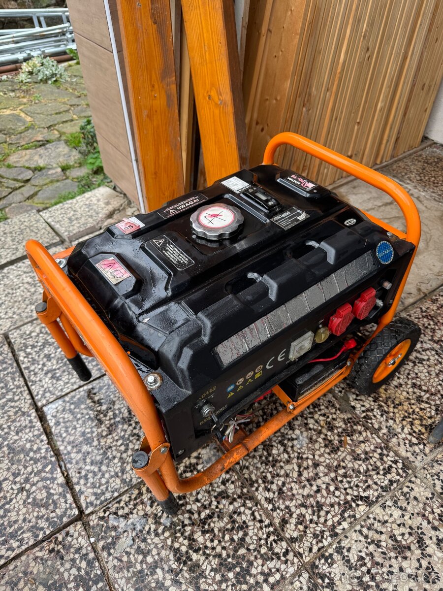 Benzínový generátor KRAFT&DELE