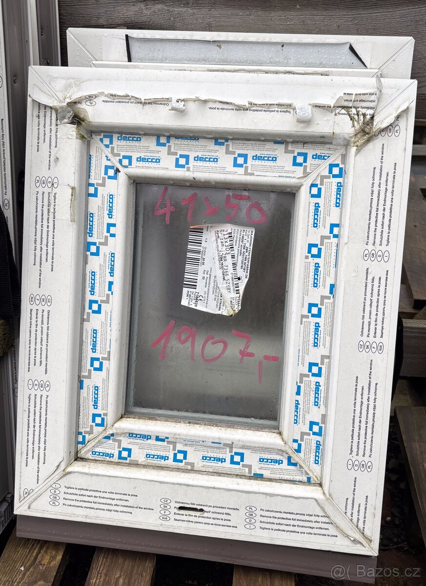 Prodám plastové okno 41x50