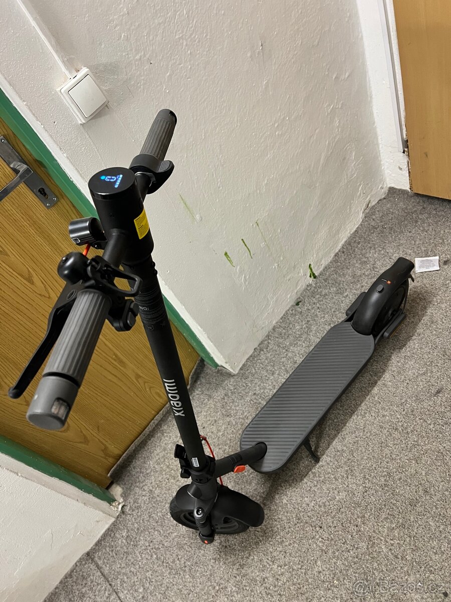 Elektrická koloběžka xiaomi Elite