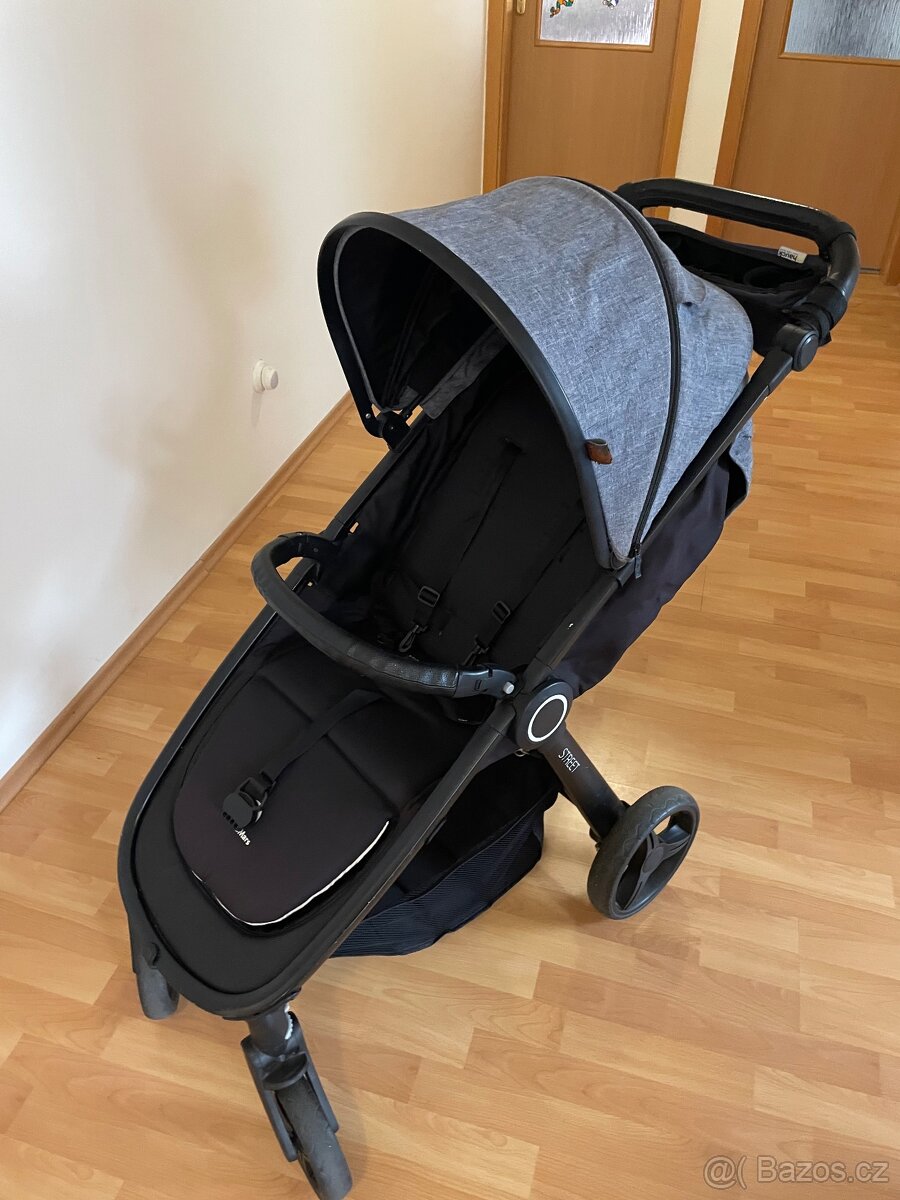 PETITE&MARS Kočárek sportovní