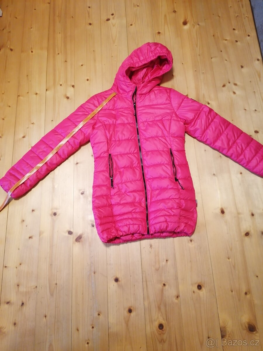 Prodám dívčí bundu vel.S- SAM73