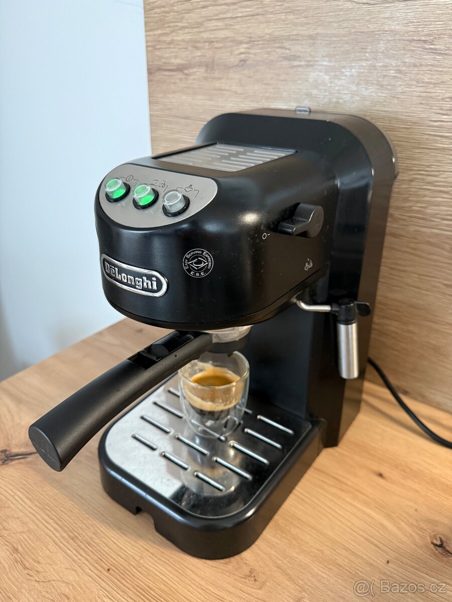 De’Longhi pákový kávovar
