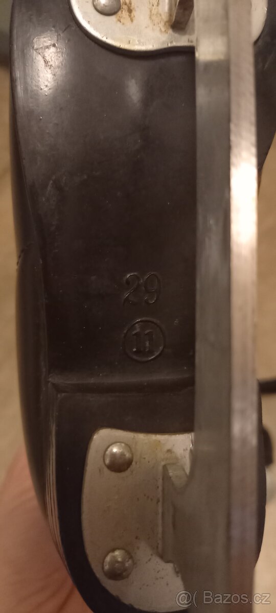 Dětské lední brusle, vel. 29