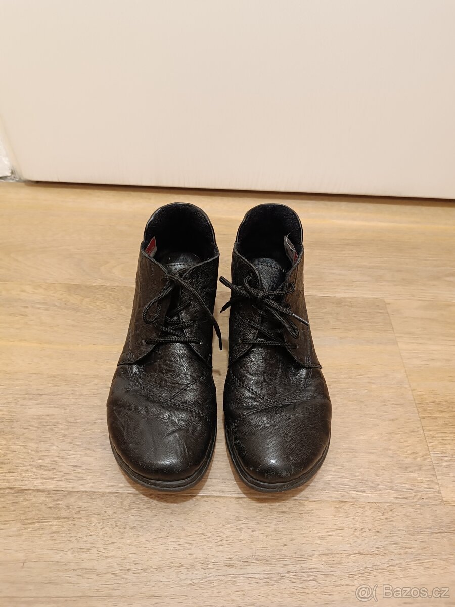 Dámské boty Rieker 39