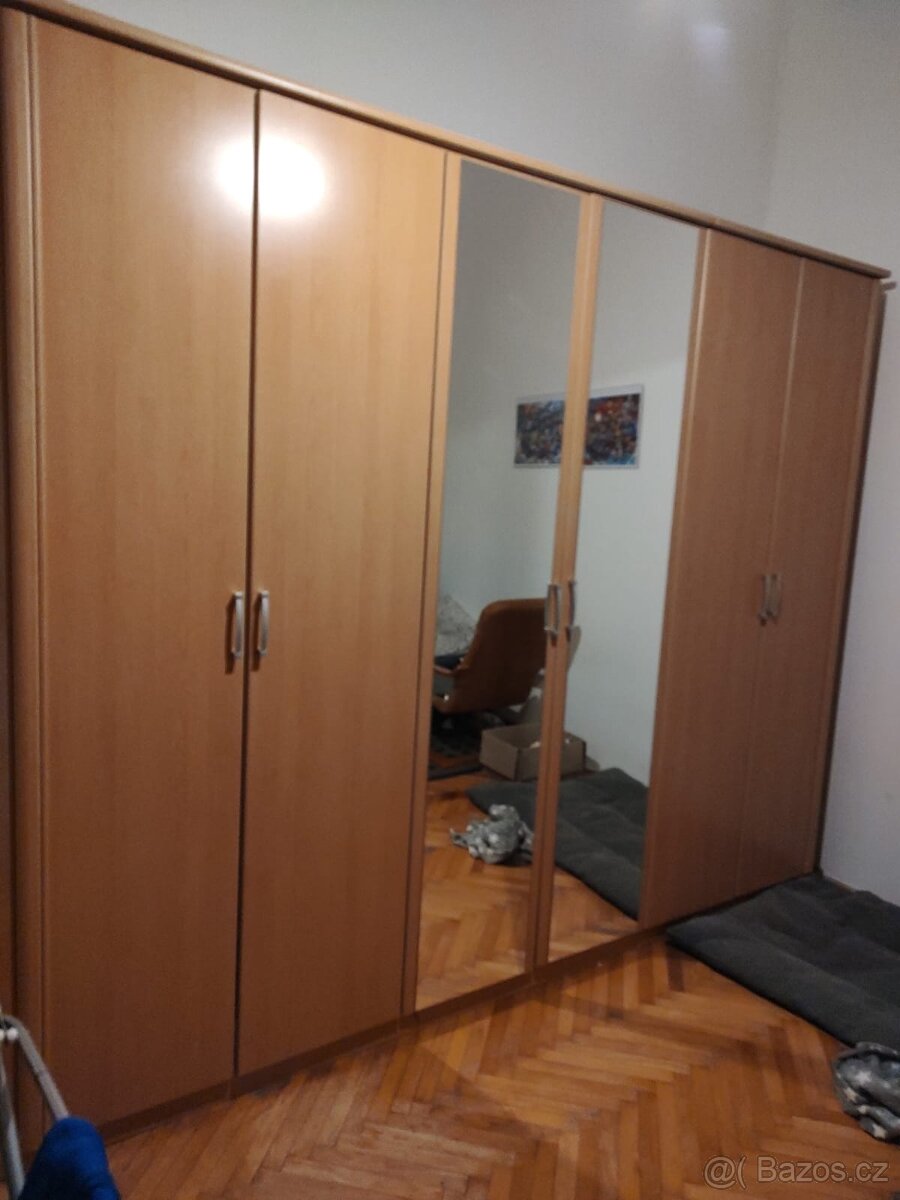 Prodám 2 skříně