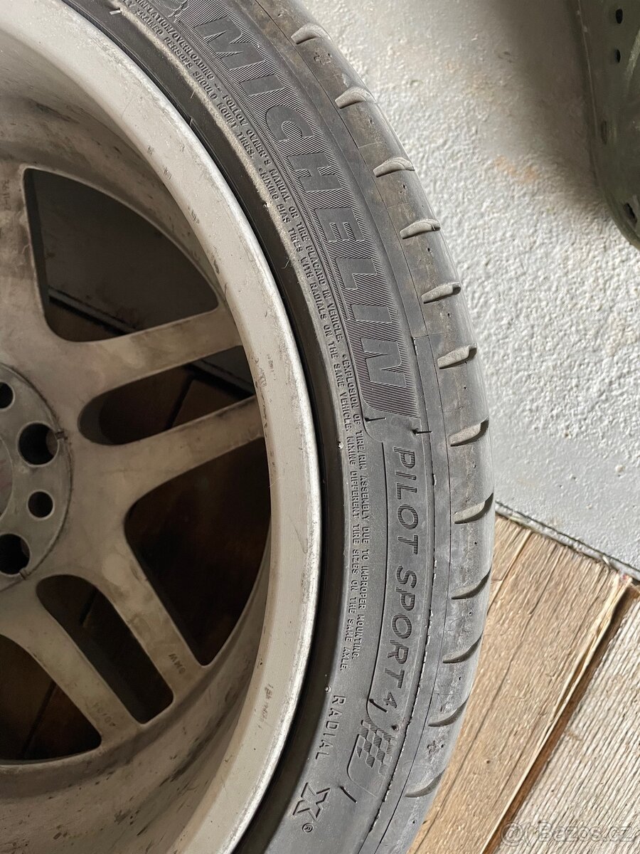 2x Michelin Pilot Sport 4 225/45 r18