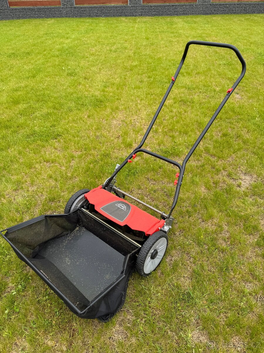 Ruční vřetenová sekačka Hecht Profi