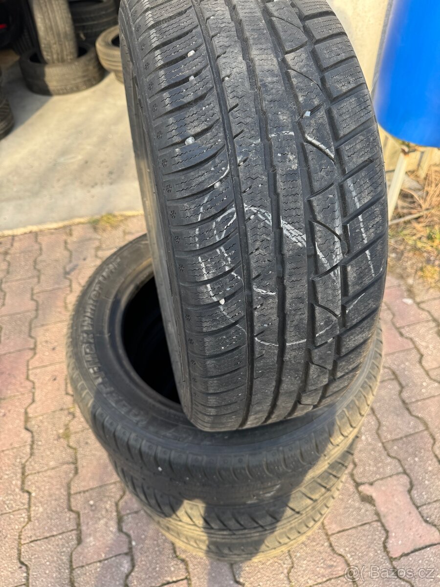 Zimní pneu 225/55r17