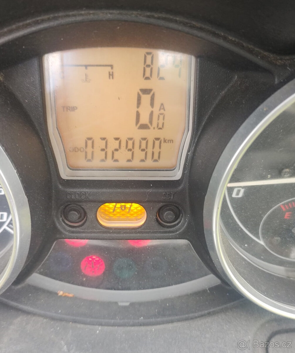 motocykl (tříkolka) PIAGGIO M64