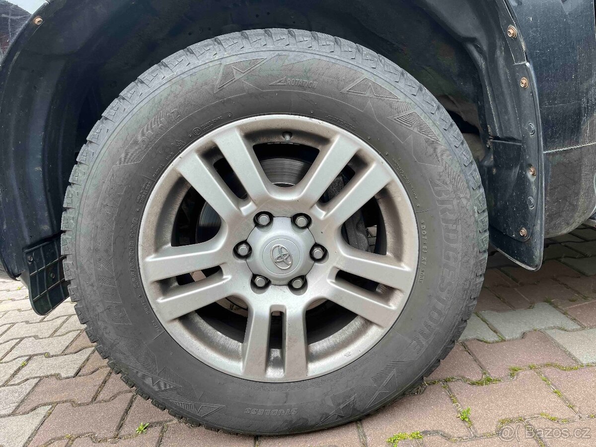 Originalni alu kola Toyota Land Cruiser / Hilux a zimni pneu