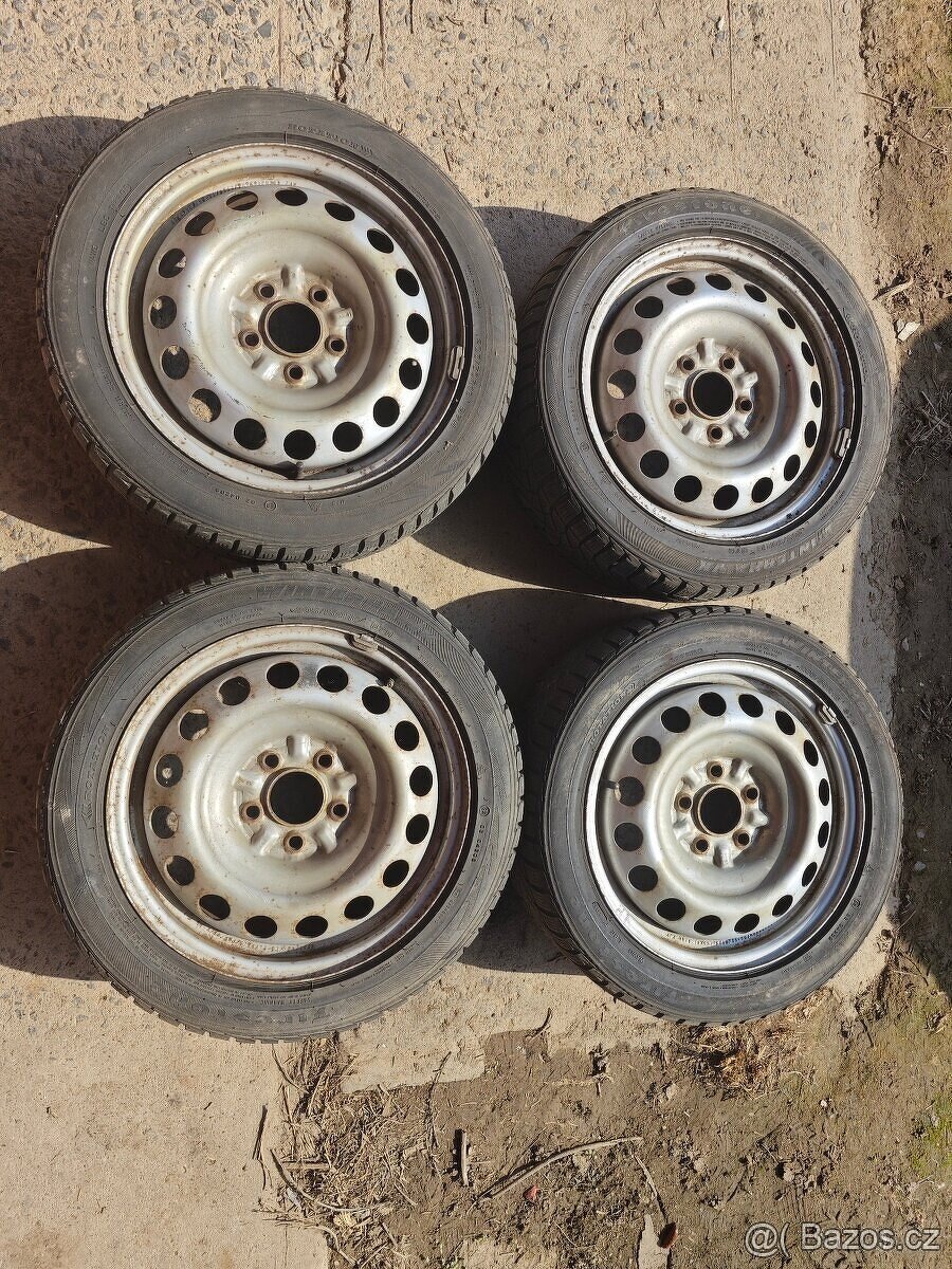 Prodám sadu disků 6,5Jx16H2 ET55 + zimní pneu 205/50/R16