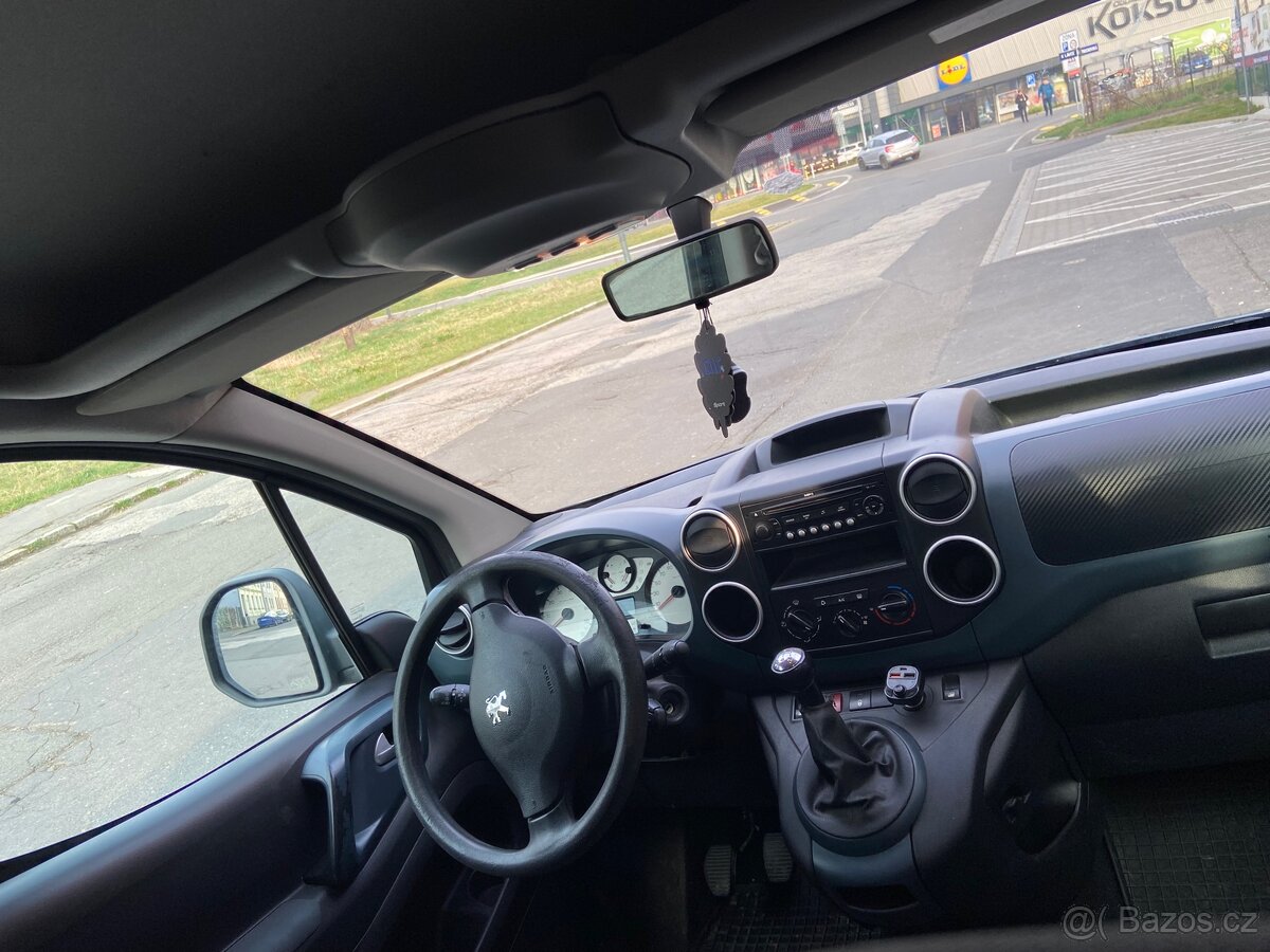 Peugeot partner 1.6hdi 66kw 2009r