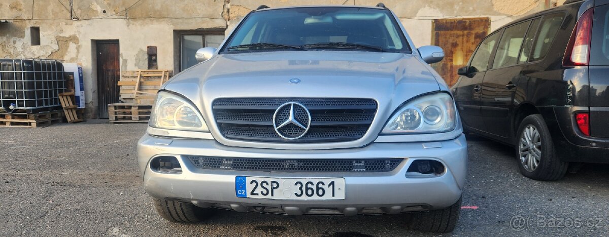 Mercedes-Benz ML 400 Praha