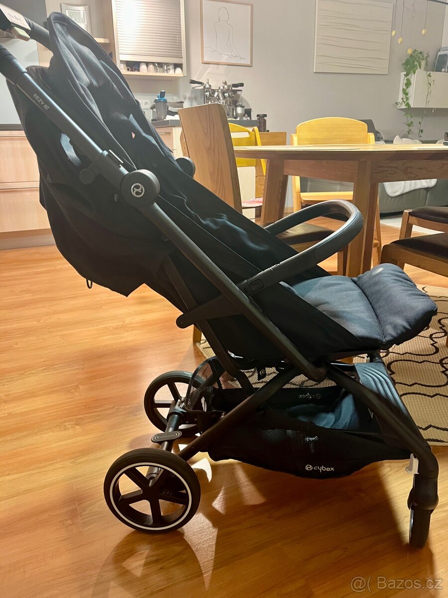CYBEX Eezy S+2 Black Deep Black 2020