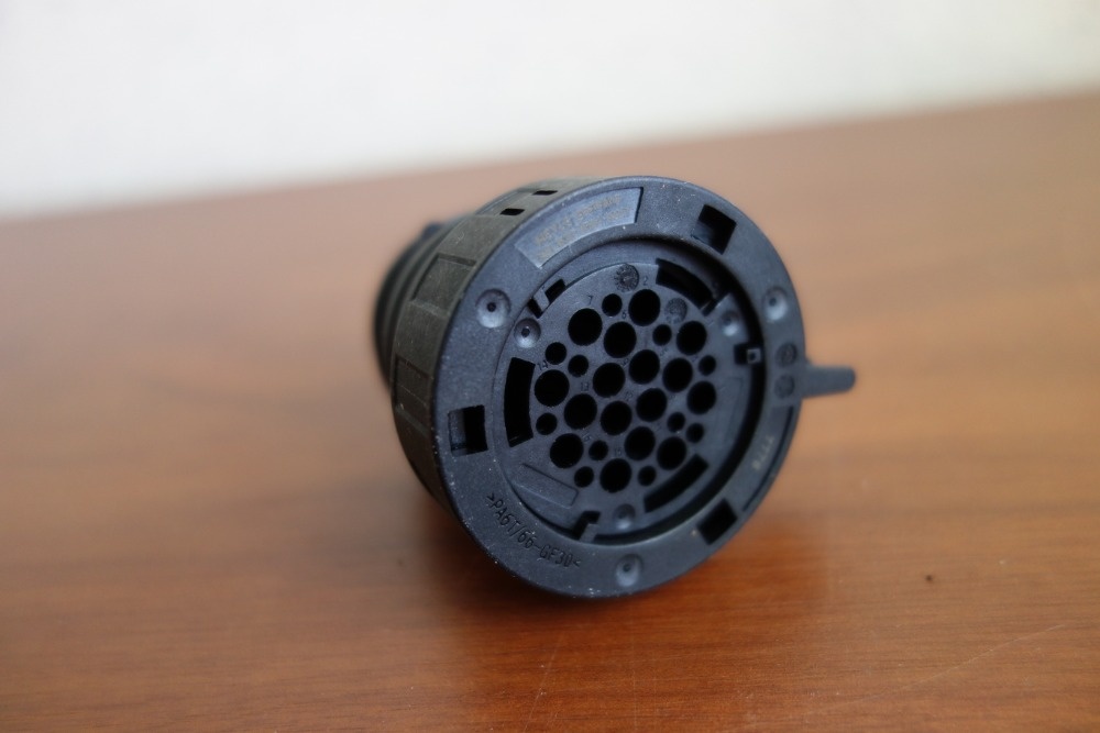 Kryt zásuvky aut. převodovky ZF 6HP26, MEYLE 300 930 0001/S
