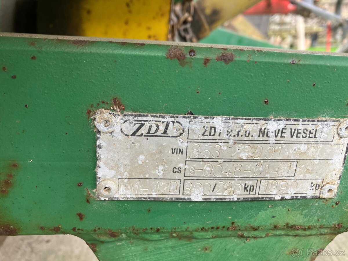 Prodám ZDT Nové Veselí rozmetadlo RM 12