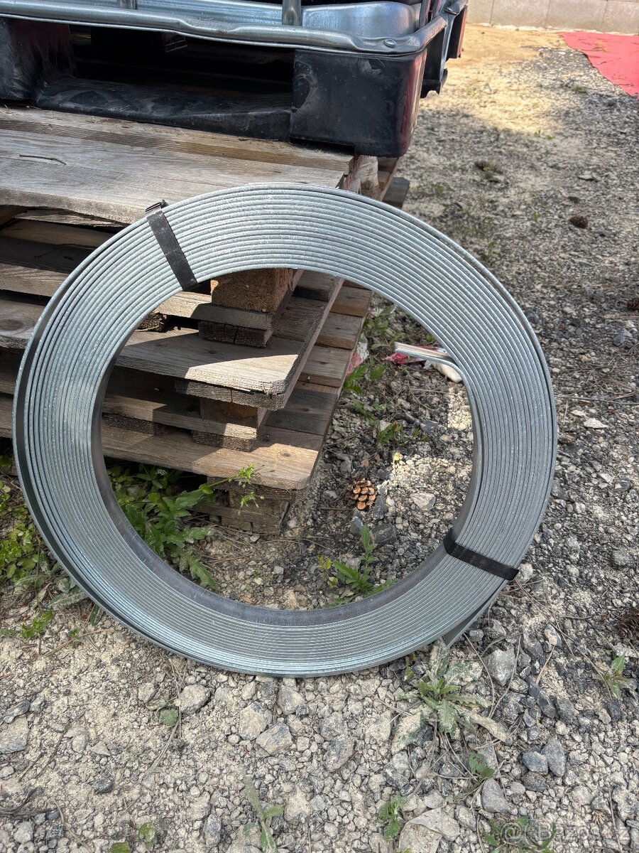 Prodám 30X4 zemnící páska 25 kg