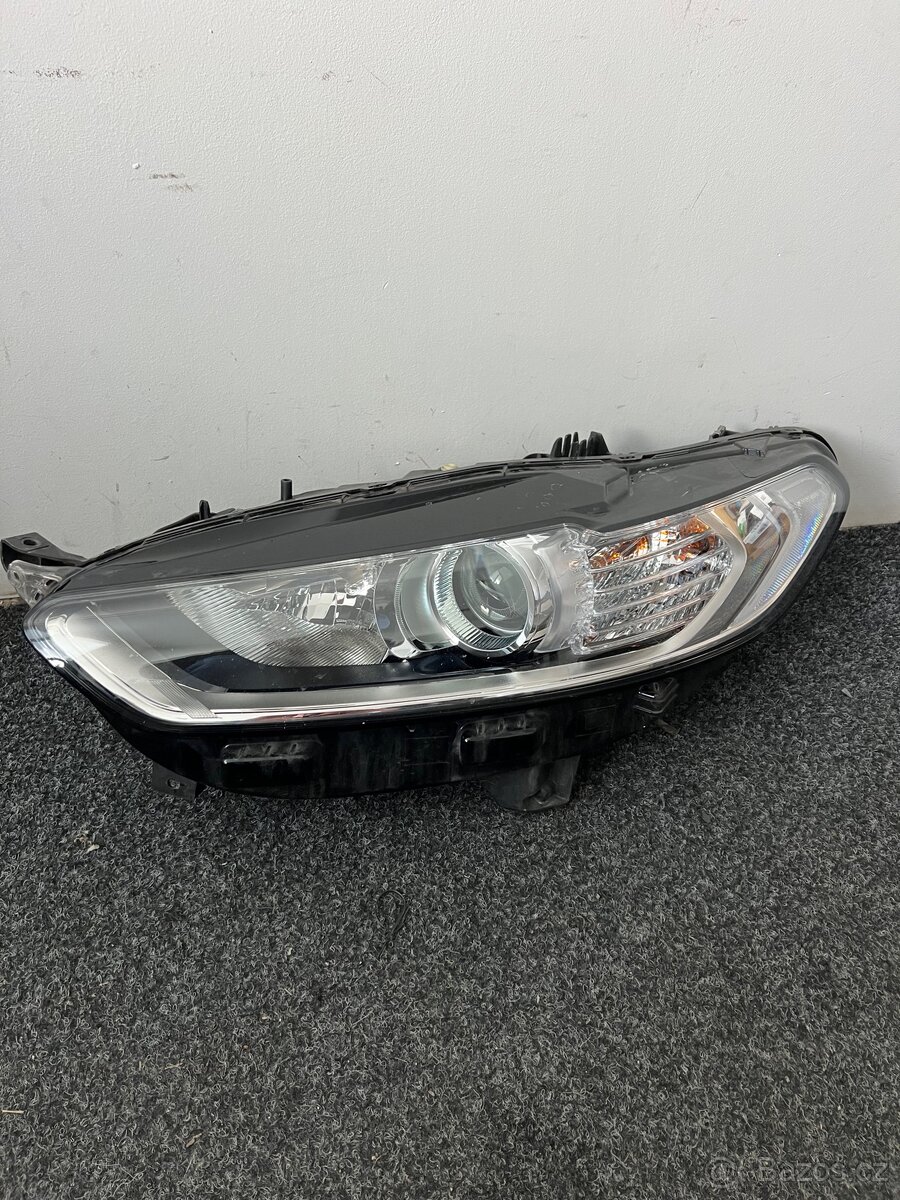 Ford Mondeo svetlo mk5 Čočka 2019