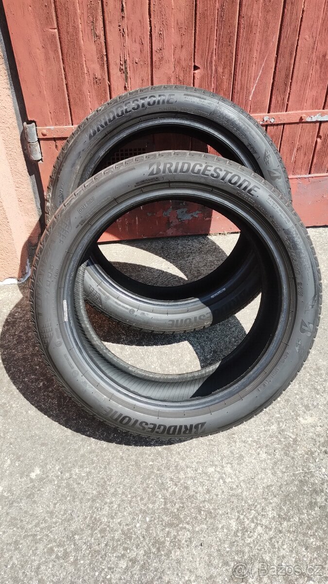 2ks letni pneu Bridgestone 225/45-17 vzorek 4mm