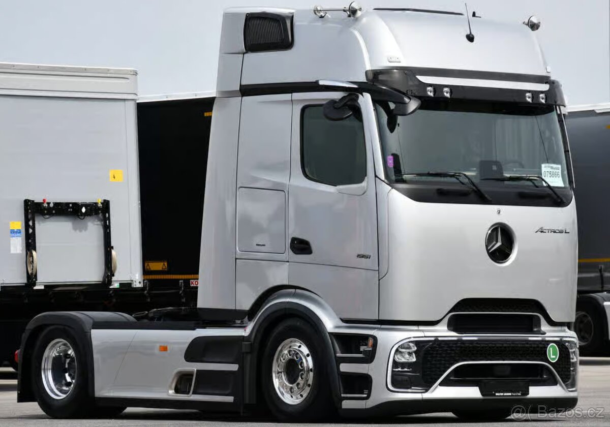 Mercedes Benz Tahač návěsu Actros 1851