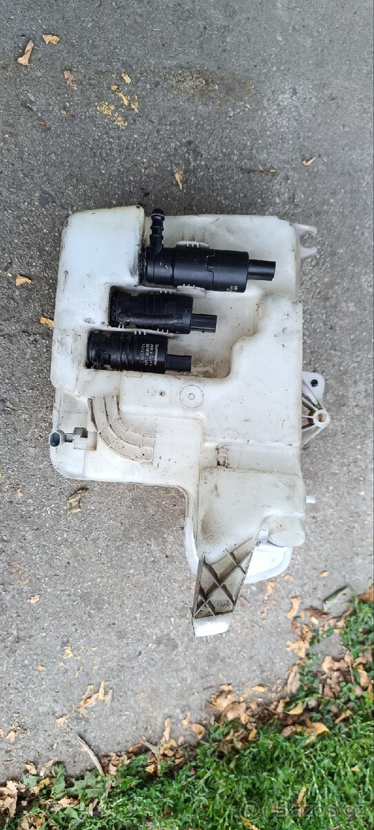 Motorky ostrikovacu a nadobka BMW e60 e61