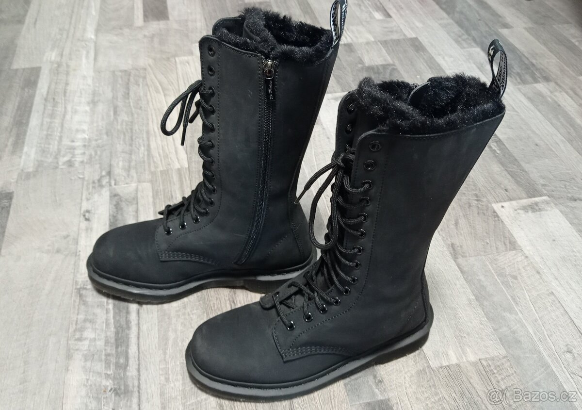 Dámské zimní kozačky orig.Dr.Martens vel.40